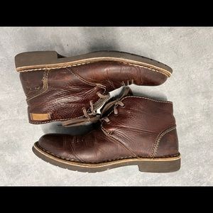 Clarks brand men’s leather dress shoes size 8